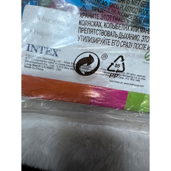 Intex Jumbo Ball 42 Inch Inflatable Beach Ball For Ages 3+ Multicolor - Picture 7 of 7